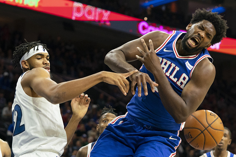  杜兰特复出砍42分统治攻防  