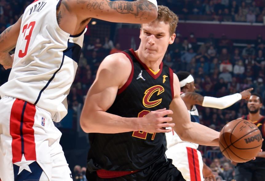  骑士加兰末节爆发，逆转活塞止颓势  