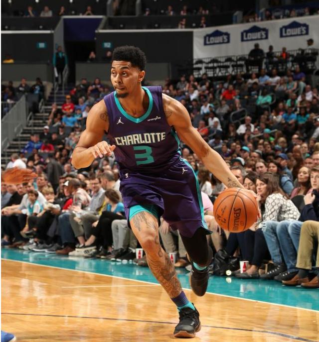  霍芬海姆进攻端全面开花四比一横扫对手