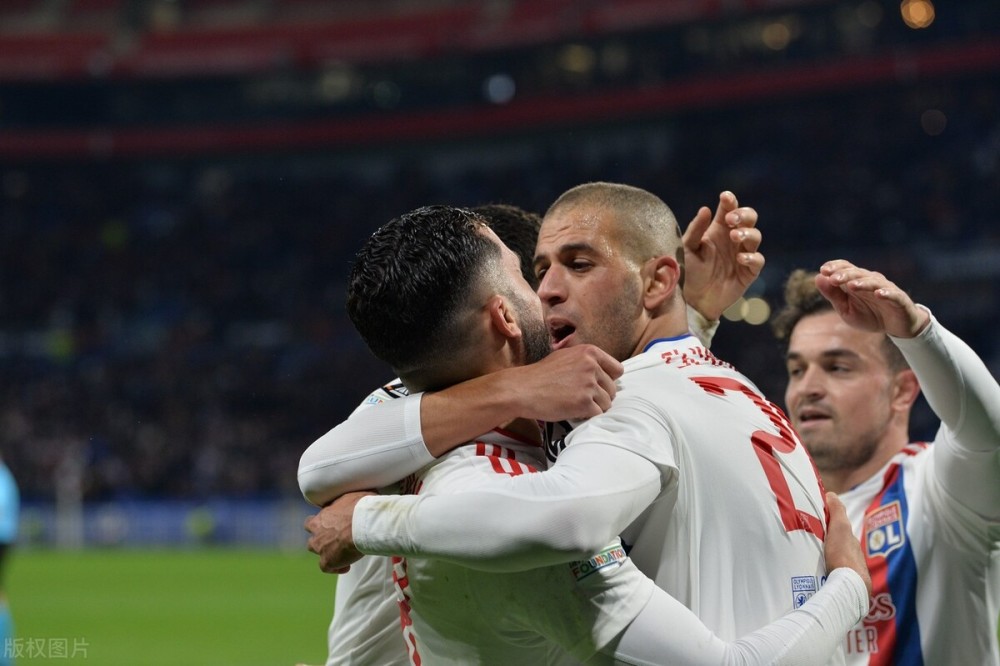  绍切克梅开二度西汉姆联力克埃弗顿